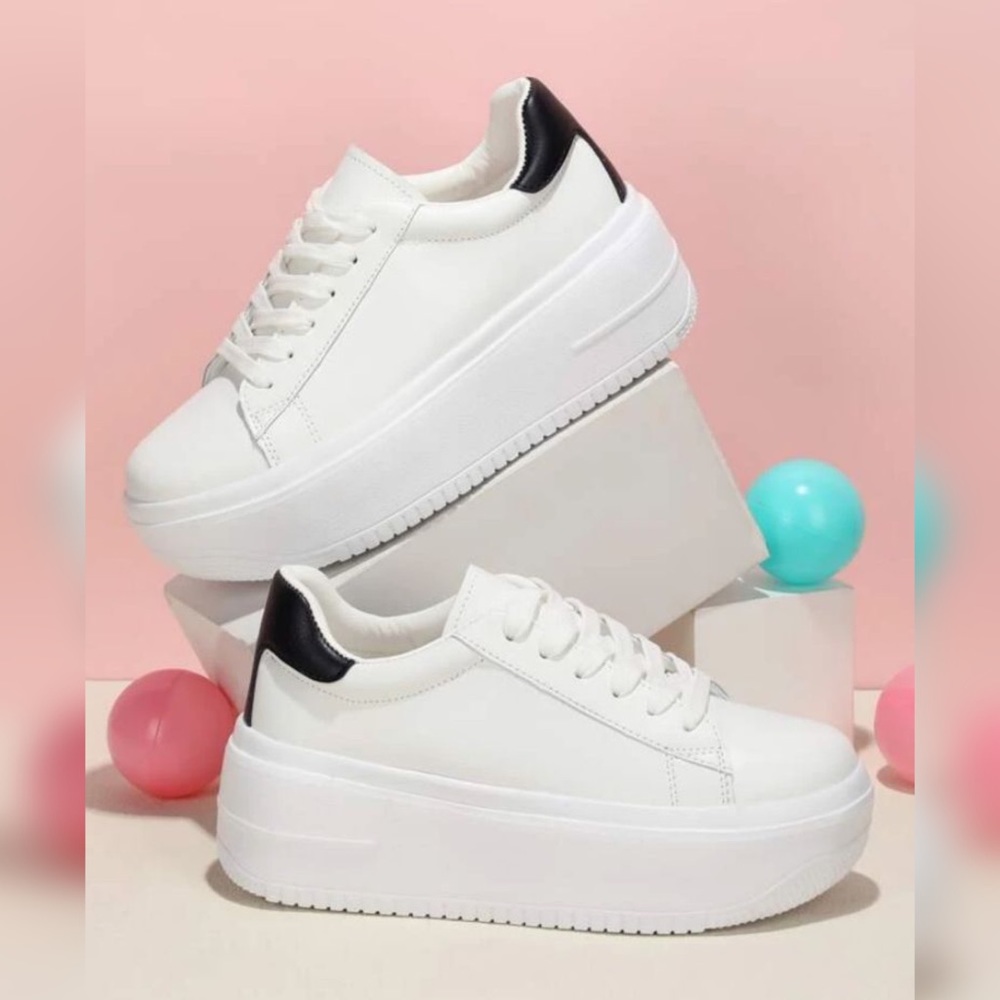 Lace-Up Front Flatform Skate Shoes - Picture 2 of 7